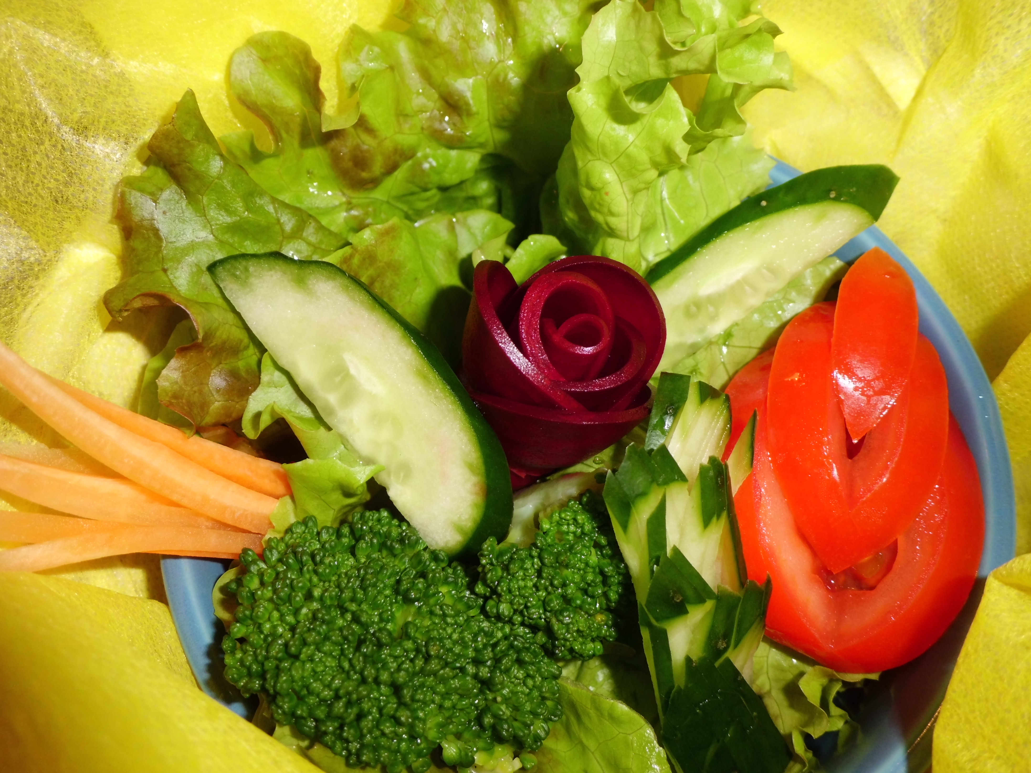 野菜の花束サラダ